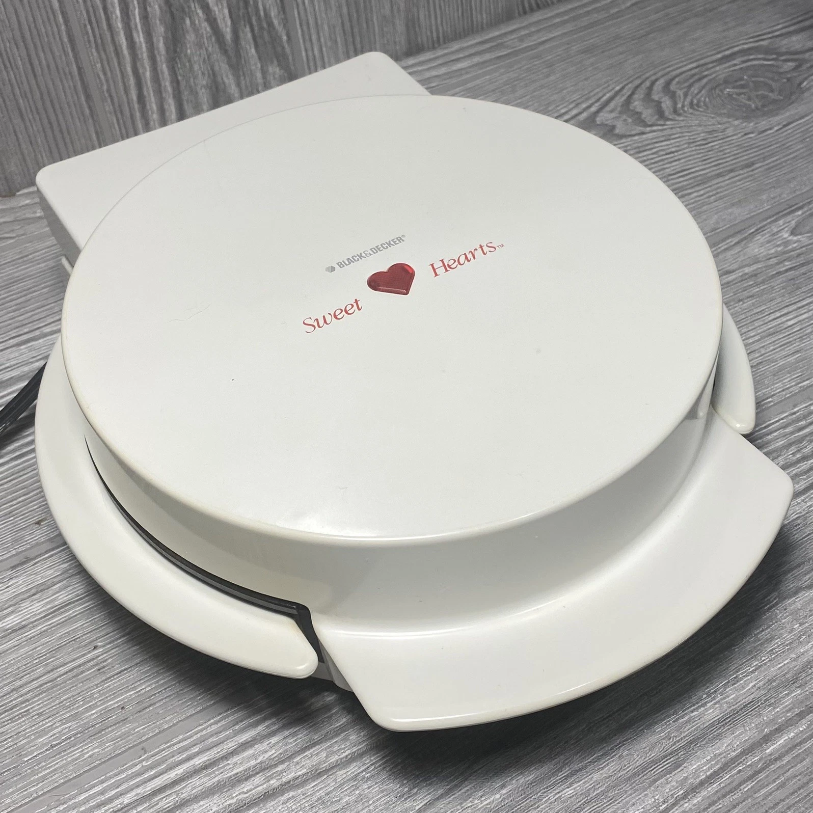 Black & Decker G12 Sweet Hearts Waffle Maker Heart Shape Iron