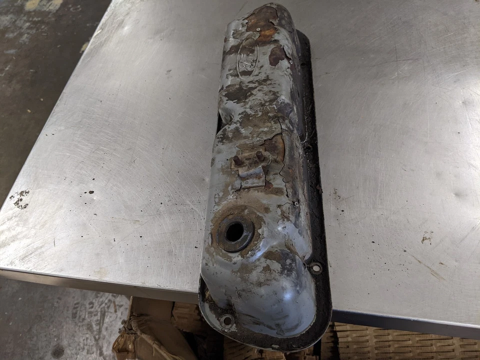 Cubierta de válvula izquierda para 88-93 Ford F-150 5.8 Foto 4 de 4