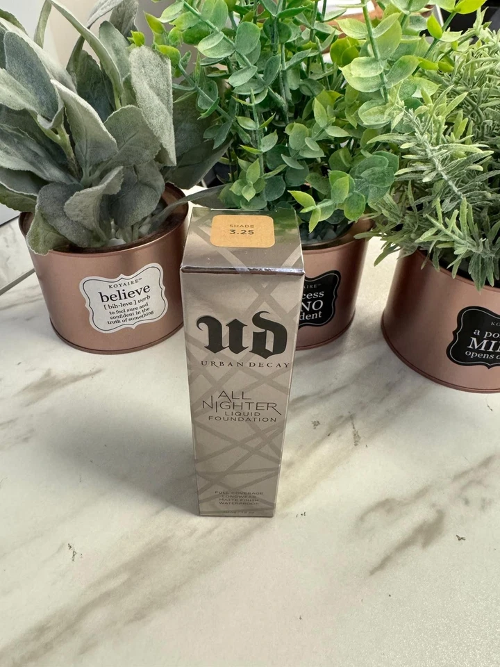 Urban Decay All Nighter Liquid Foundation Shade 3.25 Light~ 1.0 Fl~ NEW IN BOX - Image 2 of 2