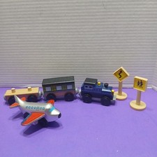 KidKraft Wooden Train Locomotive Engine Wood Toy Magnetic 6185 Plane And Signs