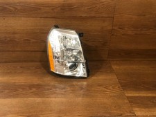 2007-2014 Cadillac Escalade Right Side Hid Xenon Headlight Light Oem 2007-2014 Cadillac Escalade Right Side Hid Xenon Headlight Light Oem