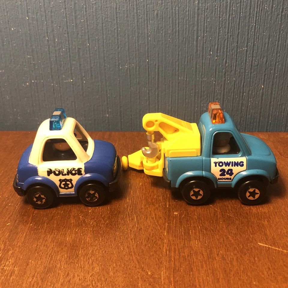 Lote de coches retrocededores Tomy Toys vintage años 90 1991 - camión de remolque policía hombre funcionando Foto 4 de 4