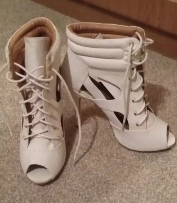 Sandal sales boots uk
