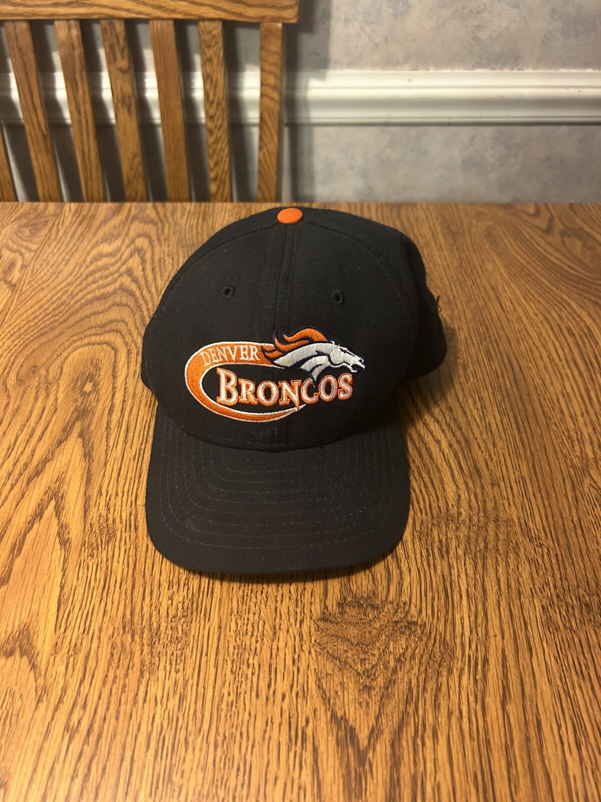 Vintage New Era NFL Classic Collection Denver Broncos Fitted Cap size 6 7/8