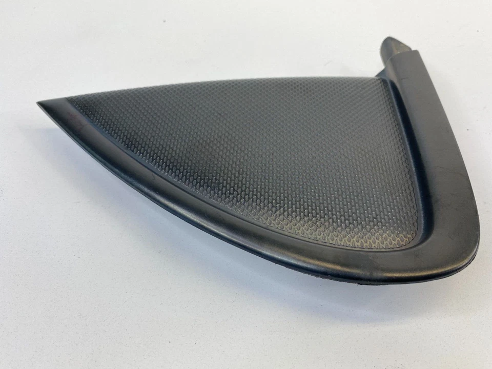 2001-2006 Sebring Sedan Rear Right Back Door Exterior Trim Corner 04805338AB OEM — 第 4/4 张图片