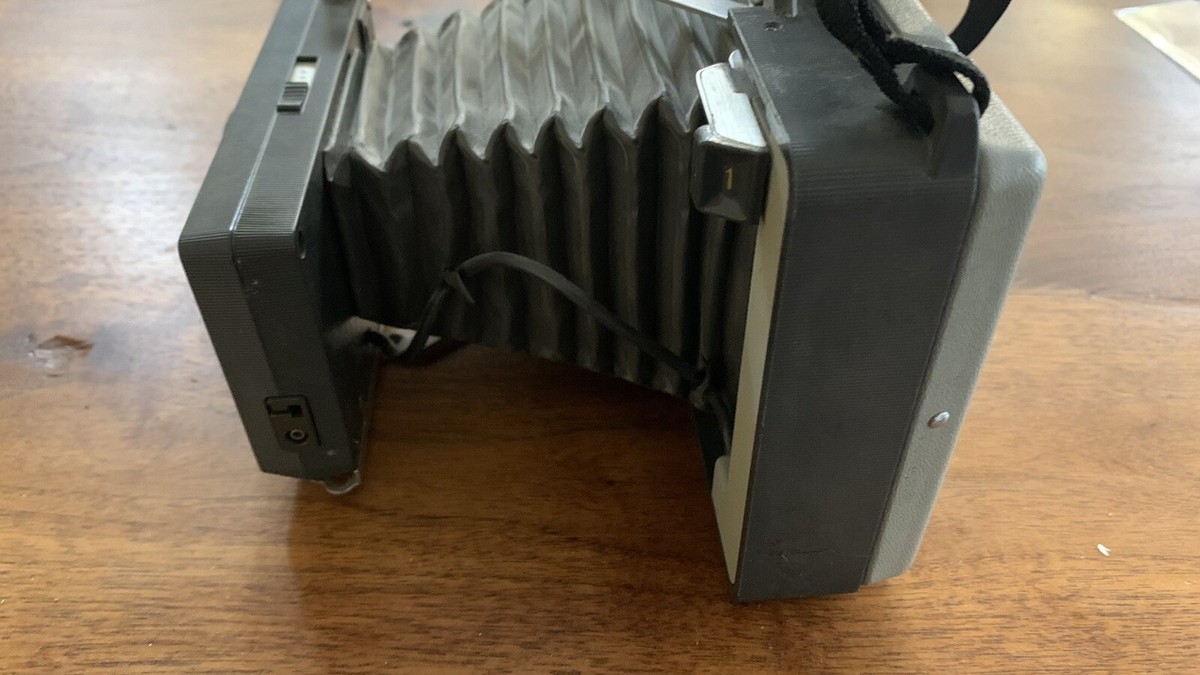 Vintage Polaroid 103 Automatic Land Camera With Case
