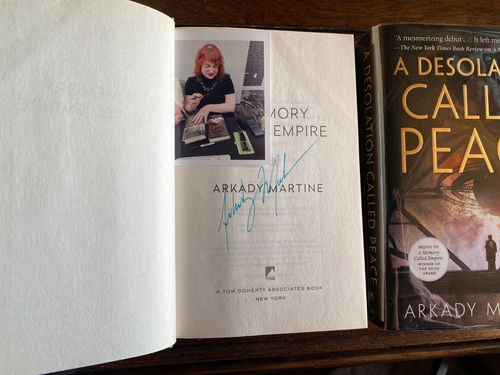 A MEMORY CALLED EMPIRE & DESOLATION CALLED PEACE, Arkady Martine, SIGNED 1st/1st - Foto 3 di 11
