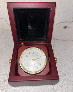 Vintage Stuart Austin Quartz Desk Clock In Wood Swivel Box - Used