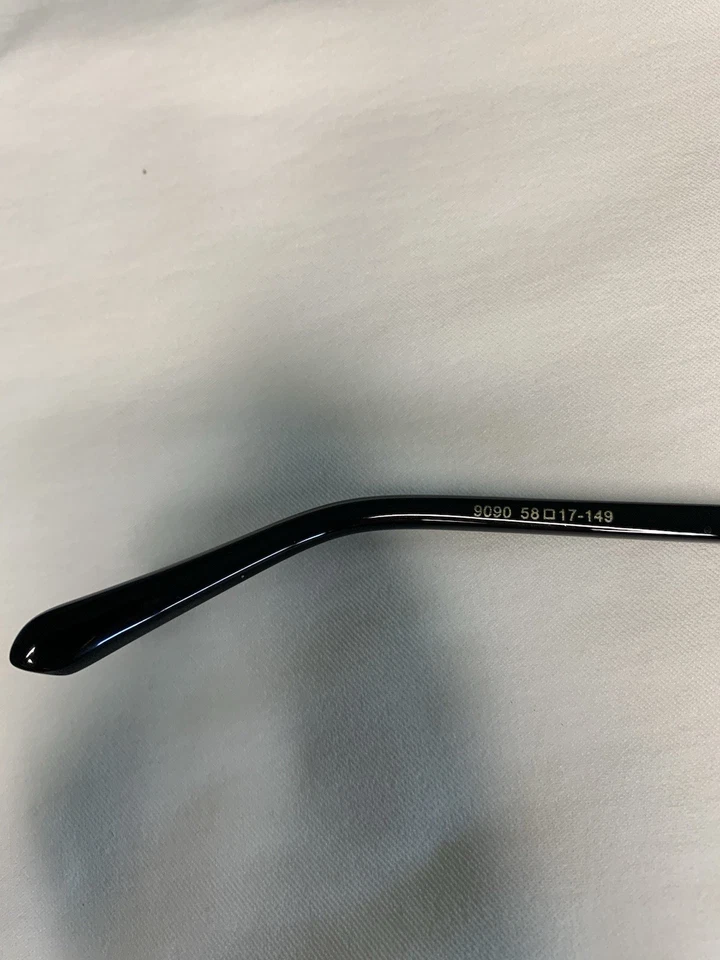 Gafas Chrome Hearts negras y doradas oscuras Foto 4 de 4