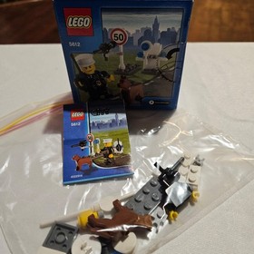 LEGO City Police Set 5612 Police Officer COMPLETE Officer Criminal Dog