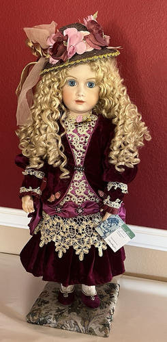 Patricia Loveless Repro Doll Bernardette Music Sleeping Beauty 139/200 SEE VIDEO - Picture 6 of 17