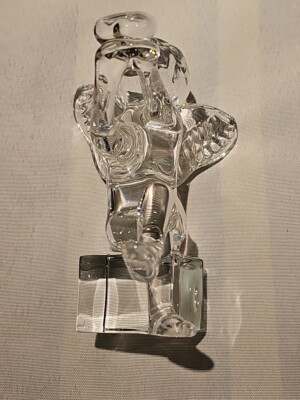 Baccarat Crystal Angel Cherub Holding Heart Signed free shipping