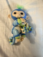 WowWee Fingerlings Baby Monkey Mini BFFs Billie Aiden Blue-Green Interactiv