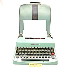 Olivetti  Lettera 32 Underwood Portable Manual Typewriter with Case ,New ribbon