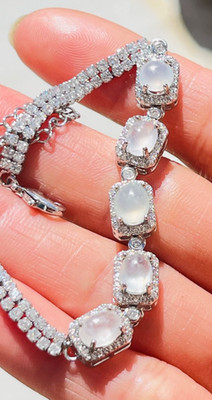 Zertifiziertes natürliches Armband Typ A weißer Jadeit 7,47 g SGL Bericht - ovaler Cabochon