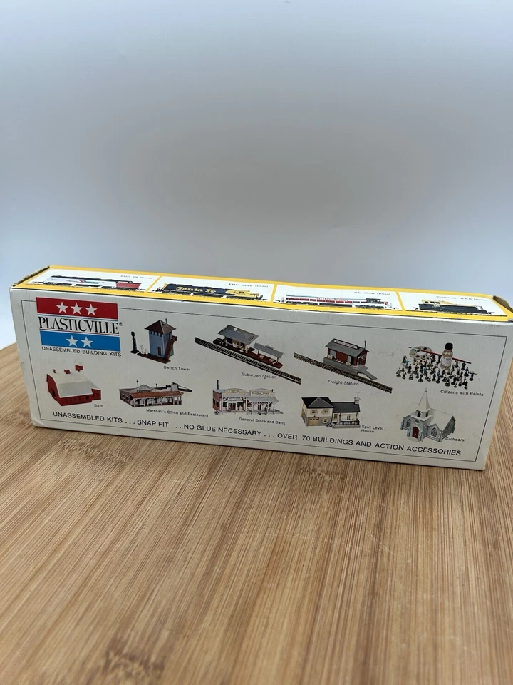 Vintage Bachman 5 HO Scale USRA 0-6-0 & Slope Tender Steam Locomotive A.T & S.F. - Image 2 of 4