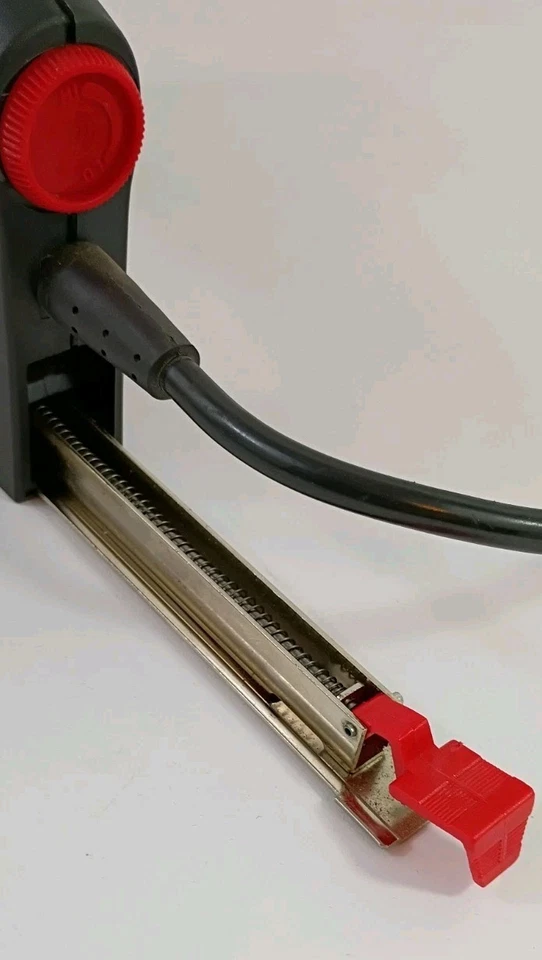 GRAPADORA ELÉCTRICA CLAVADORA BRAD CRAFTSMAN 68496 Foto 3 de 4