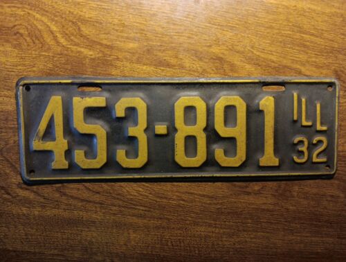 1932 ILLINOIS License plate 258-958 - Picture 1 of 3