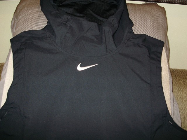 nike fly rush vest