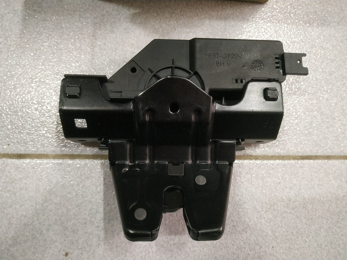 BMW 1'-3'-5'-6'-Z4' trunk lid lock with micro switch !NEW! GENUINE