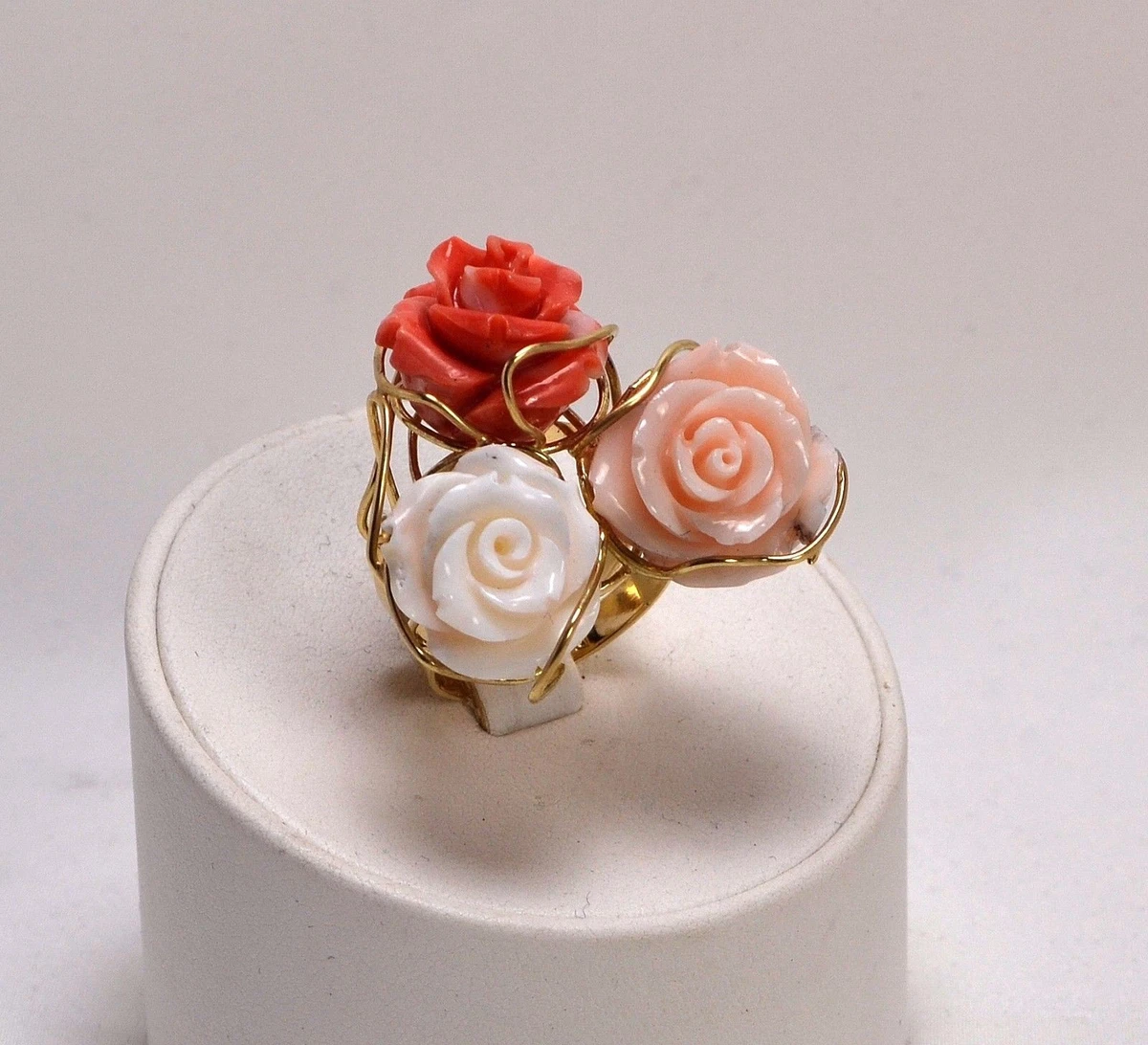 Anello con rosa di deals corallo