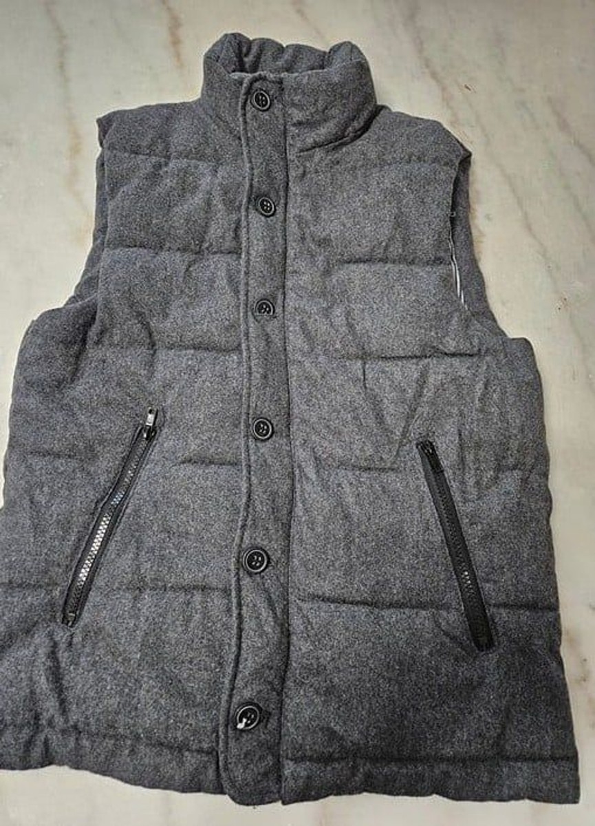 H&M Sleeveless Casual Puffer Jacket- Small Size