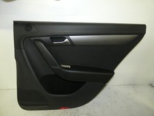 VW Passat B7 BJ 2012 Variant Türverkleidung Türpappe hinten rechts 3AA867068