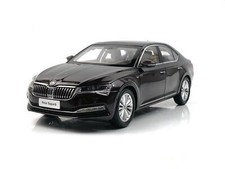 1/18 For  Skoda SUPERB 2020 Purple DieCast Car Model Toy Collection