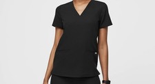 Casma Figs Three-Pocket Scrub Top Black, Size XL