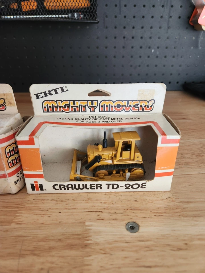 John Deere, Cat, IH Construction Equipment toys 1:64 - Image 4 of 4