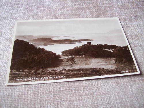 POSTKARTE -- OBAN, DUNOLLIE CASTLE UND FIRTH OF LORN. ARGYLL