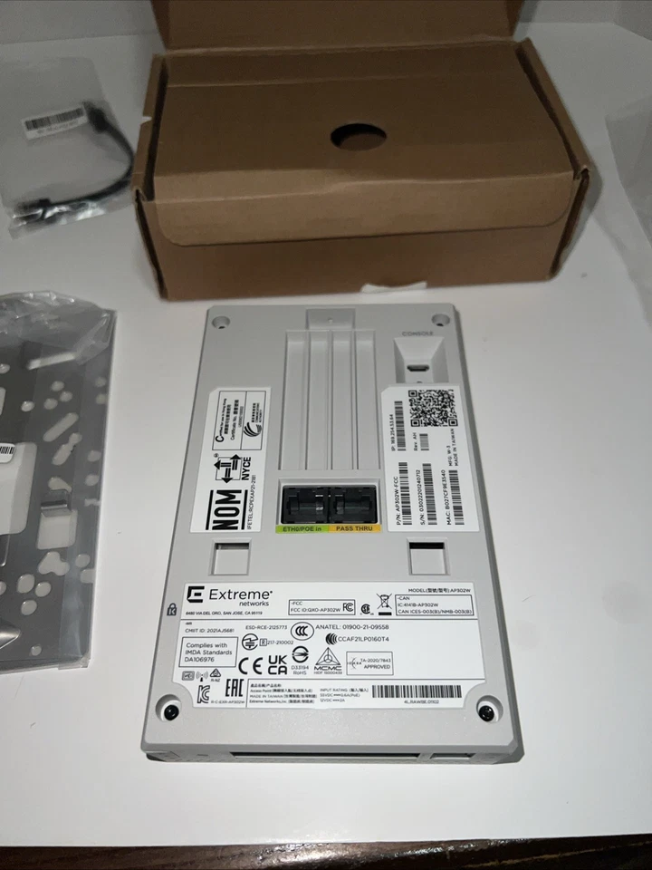 Extreme Networks AP302W Dual Band 802.11ax 1.60 Gbit/s Wireless No 12vdc Cord - Image 3 of 4