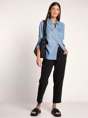 Thread & Supply Women s  Beau Top . Classic Relaxed Denim/Jean Top. Size-Medium 