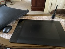 Wacom Intuos4 PTK-840 Large Graphics Tablet w/ Pen Mouse Case