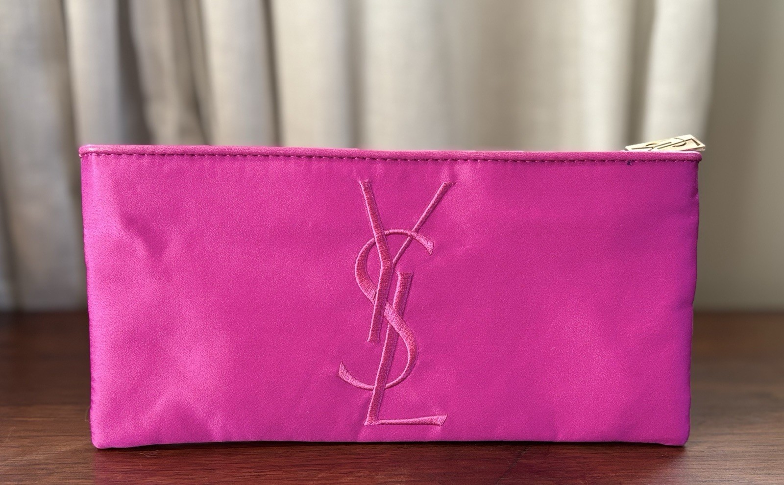 Borsa YSL Yves Saint Laurent rosa fucsia logo trucco cosmetico pochette vintage nuova