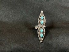 Vintage Navajo Handmade Turquoise Ring with Surrounding Detailing Size 5