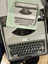 UNDERWOOD 18 Reise-Schreibmaschine  -  antik  -   mit Tasche