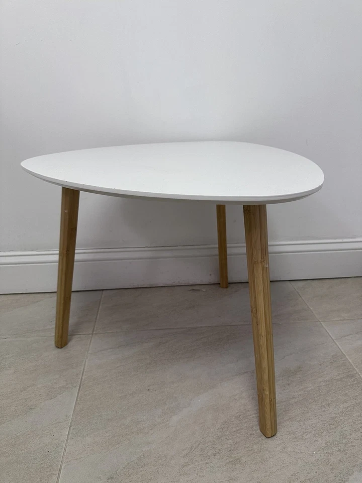 White And Beige Bamboo Nesting Triangle End Coffee Table - Image 2 of 4