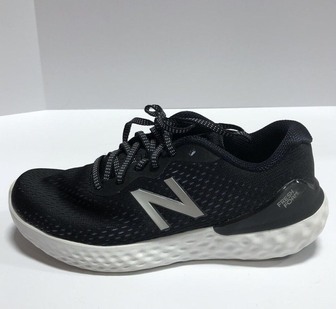 New Balance Women display picture 1