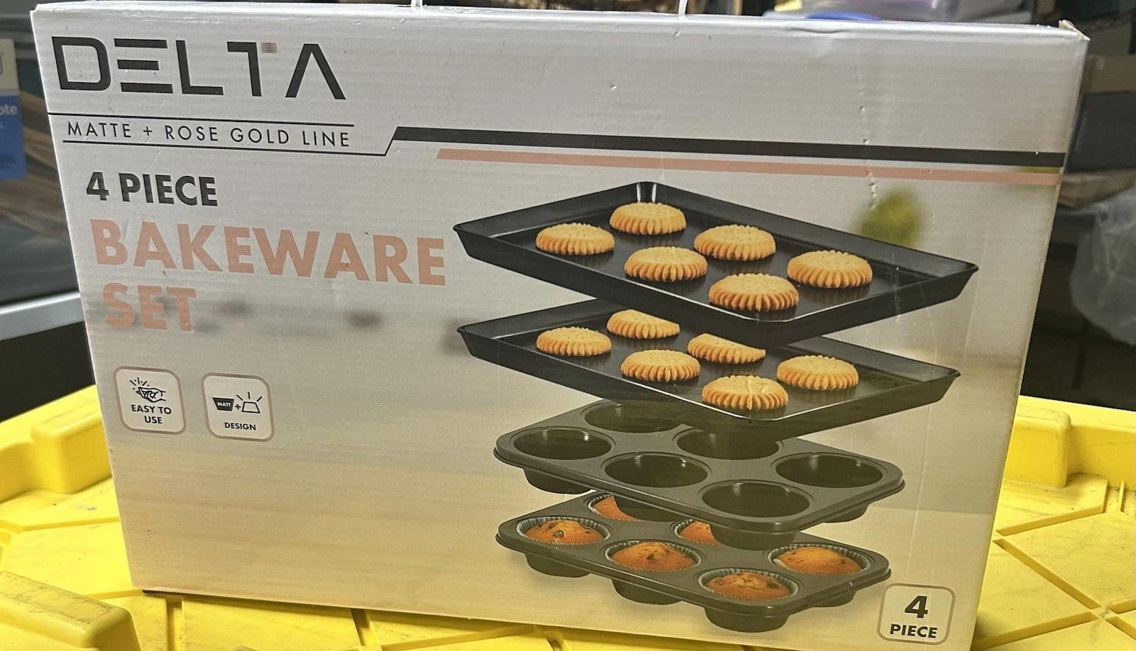Delta 4 Piece Bakeware Set Non Stick Coating 2 Muffin Pans And 2 Oven Trays New