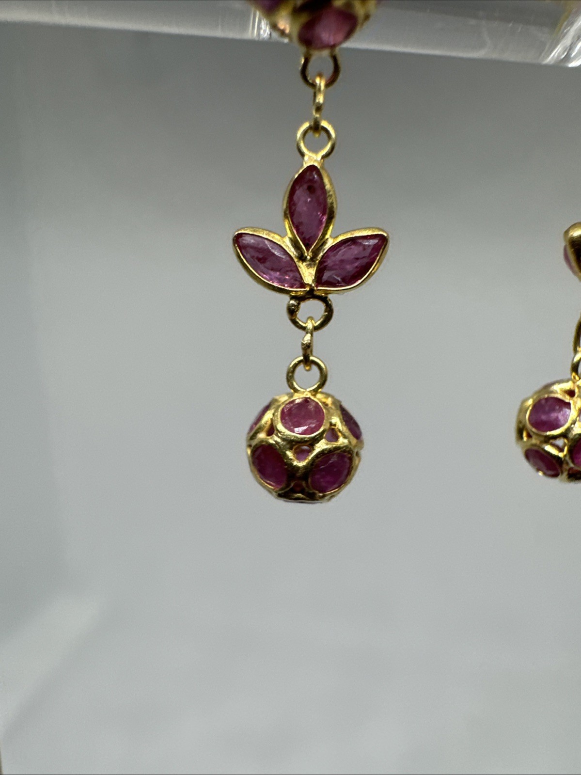 Gorgeous 18k Solid Yellow Gold Ruby Filigree Dang… - image 7