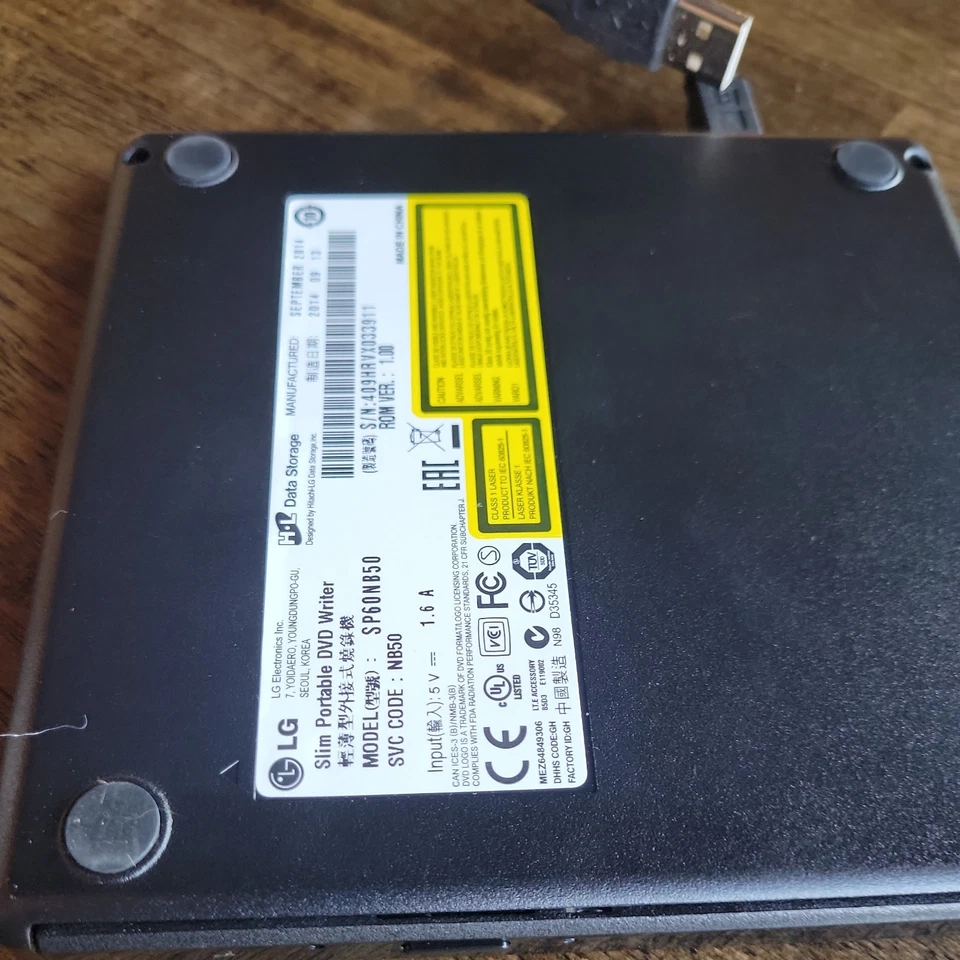 LG SP60NB50 Ultra Delgado Portátil DVD Multi Grabadora PROBADO ENVÍO GRATUITO Foto 2 de 2