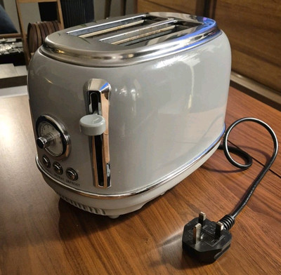 Wilko Retro Slice Toaster Light GreySKU: 0468513 UK