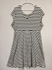 Old Navy Size XL Black & White Stripped Dress