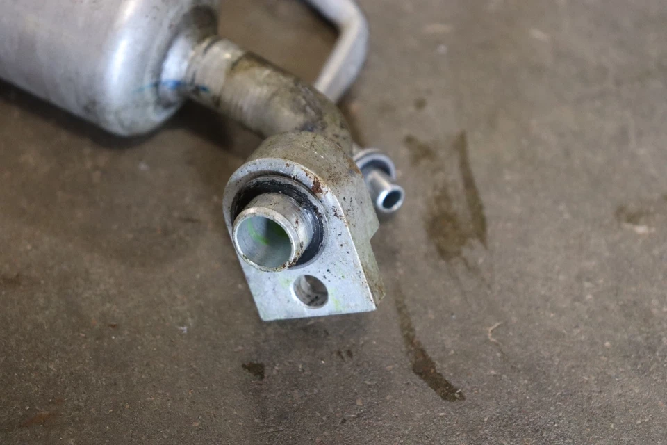 2017-2020 CHEVY TAHOE A/C AIR CONDITIONER SUCITON LINE HOSE PIPE OEM Foto 2 de 4