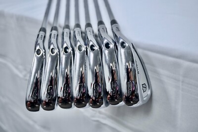 Fers Wilson Staff Model CB 2024 : Contrôle et Performance de Pointe