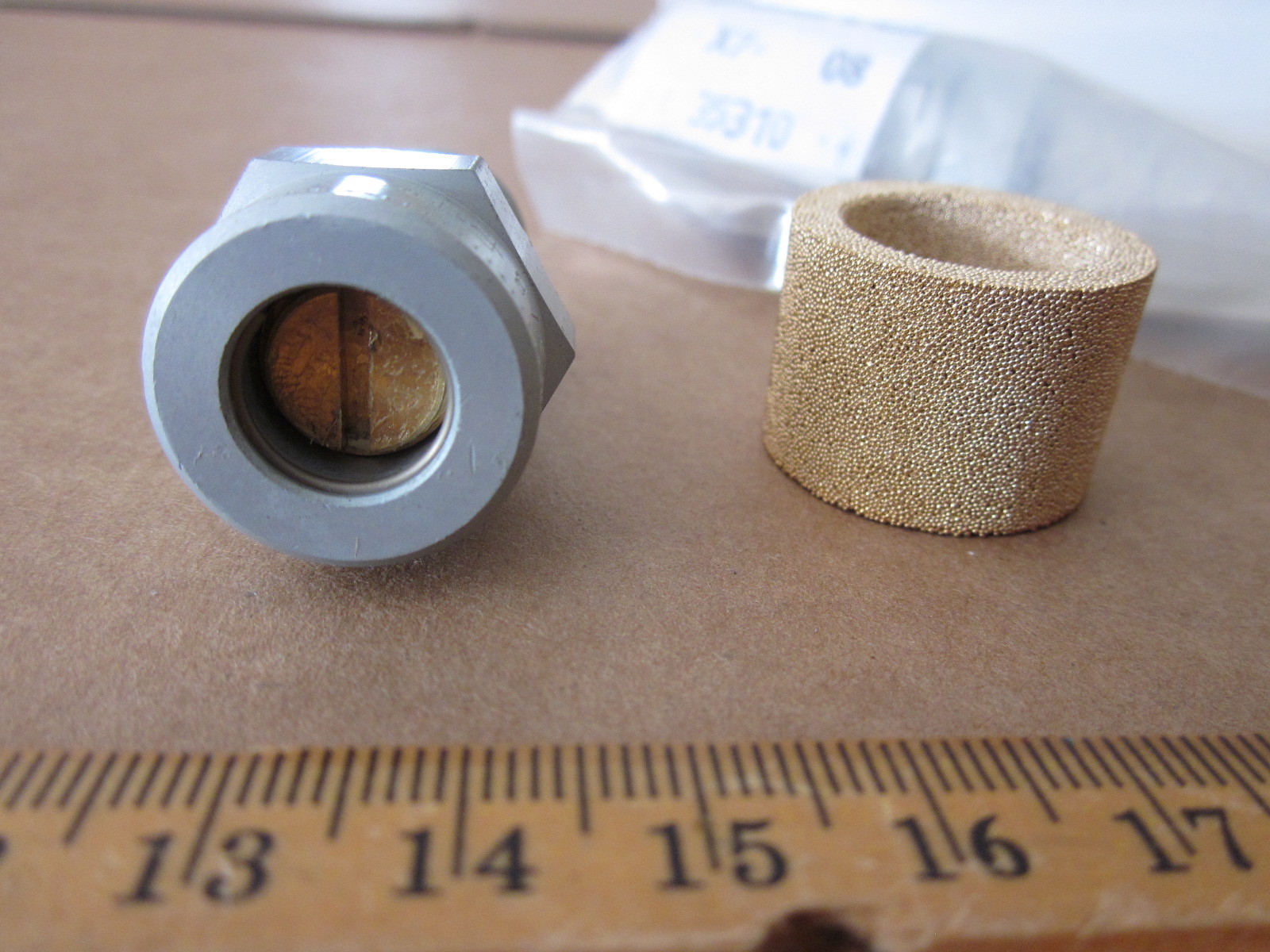 2 pieces Festo GRE3/8 Plug Valve Rod End p/n 35310 exhaust w/ silencer