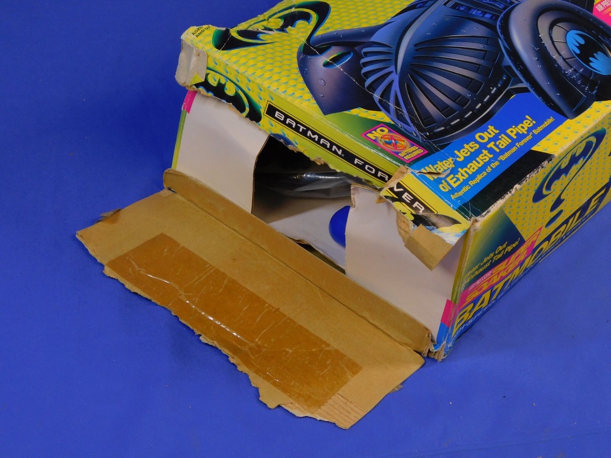 BATMAN FOREVER SUPER SOAKER BATMOBILE HIGH SPEED WATER