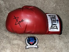 Guante de Boxeo Everlast Firmado Xander Zayas Campeón Puertorriqueño Beckett