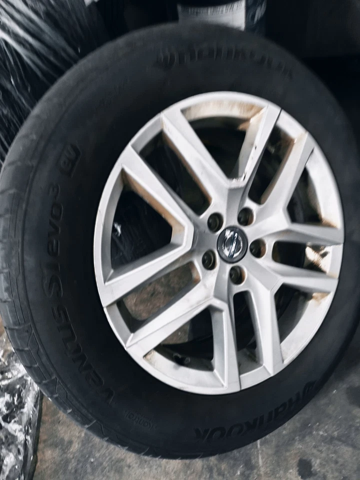 Volvo XC60 Alufelgen Mit Guter Profil Reifen. Mit Hankook DOT 21  18 Zoll Felgen - Bild 2 von 4